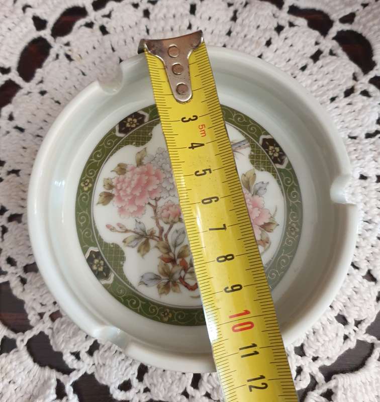 ORIENTAL ASHTRAY