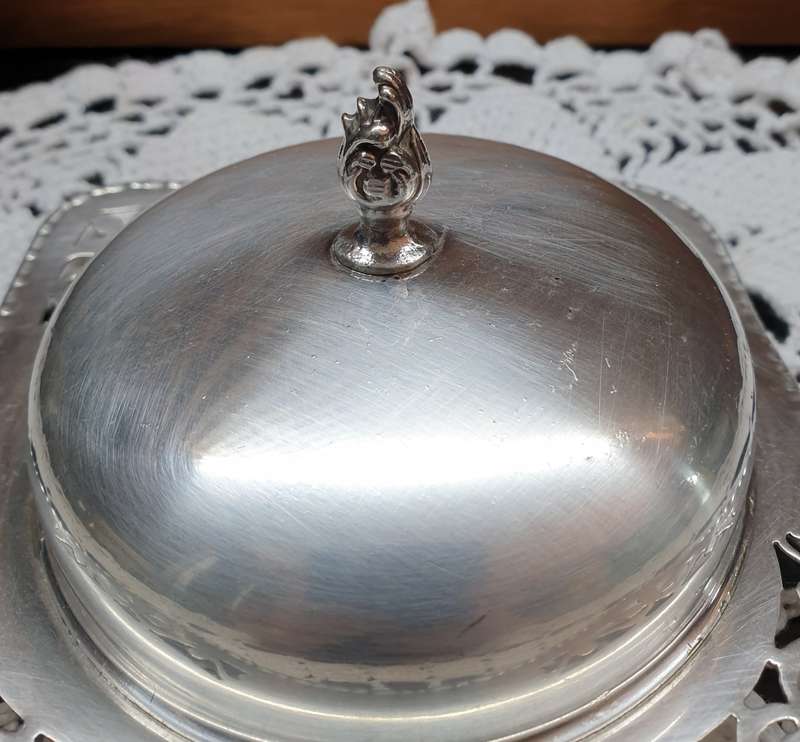 SILVER PLATED BUTTER DISH WITH LID