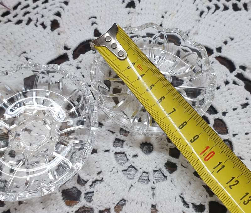 SMALL GLASS TRINKLET BOWL WITH LID