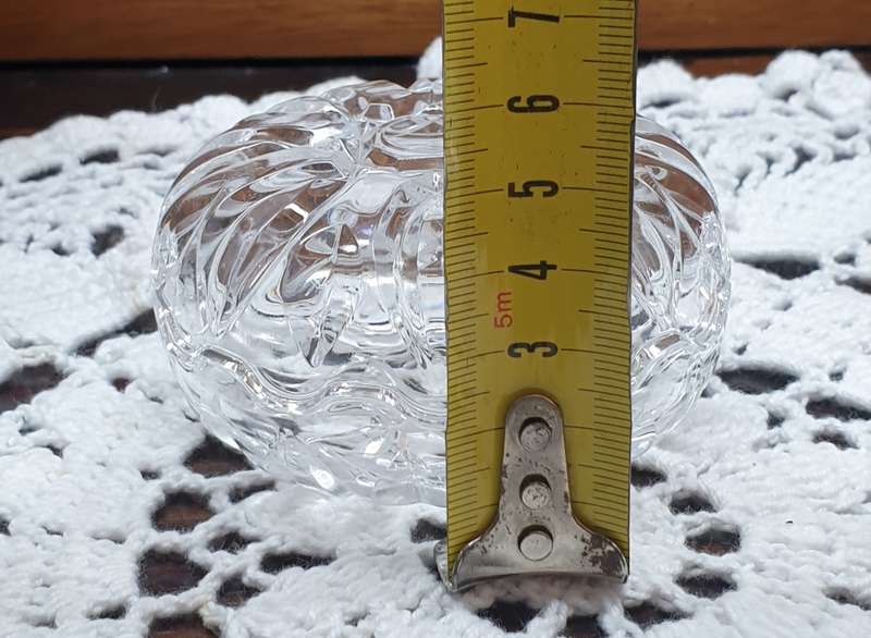 SMALL GLASS TRINKLET BOWL WITH LID