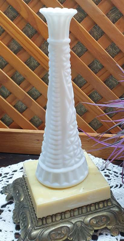 SMALL MILK GLASS VASE FOR YOUR COLLECTION