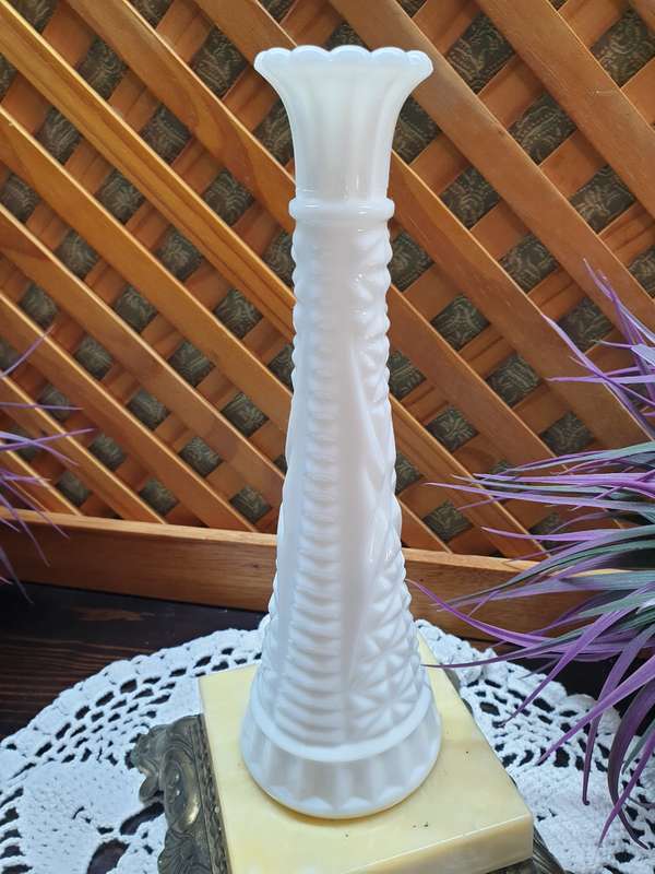 SMALL MILK GLASS VASE FOR YOUR COLLECTION
