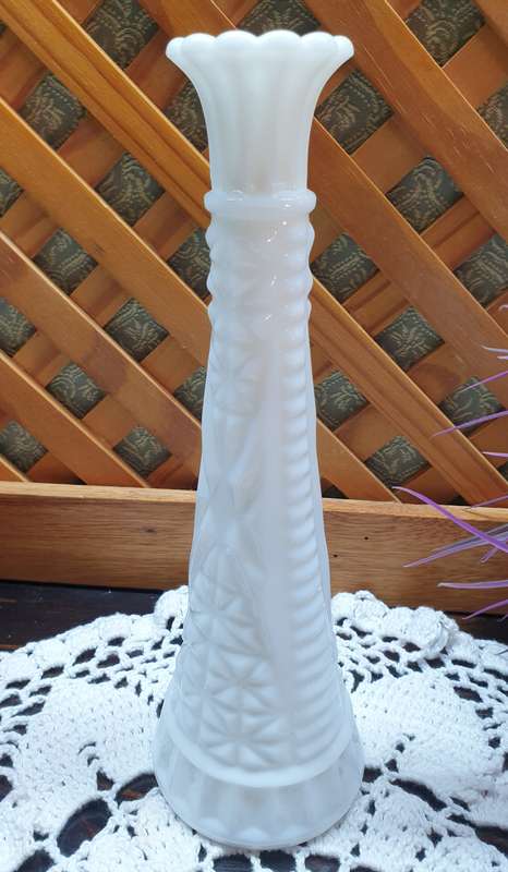 SMALL MILK GLASS VASE FOR YOUR COLLECTION