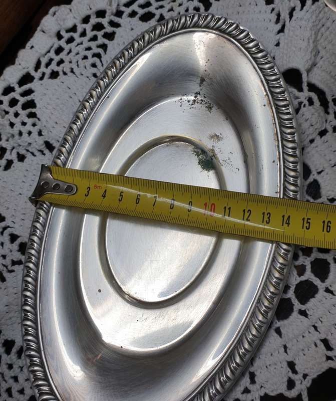 SILVER PLATED GRAVY BOAT AND UNDER TRAY