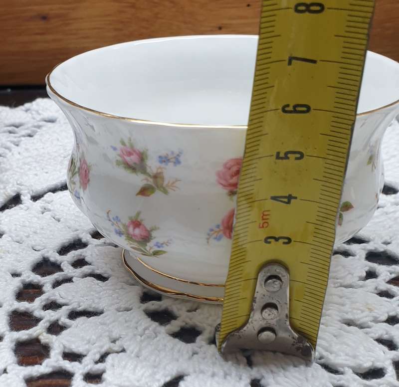 ROYAL ALBERT SUGAR BOWL & MILK POURER | WINSOME | ENGLAND | BONE CHINA |