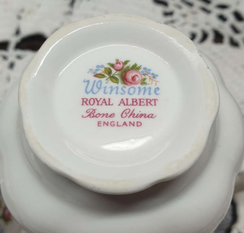 ROYAL ALBERT SUGAR BOWL & MILK POURER | WINSOME | ENGLAND | BONE CHINA |