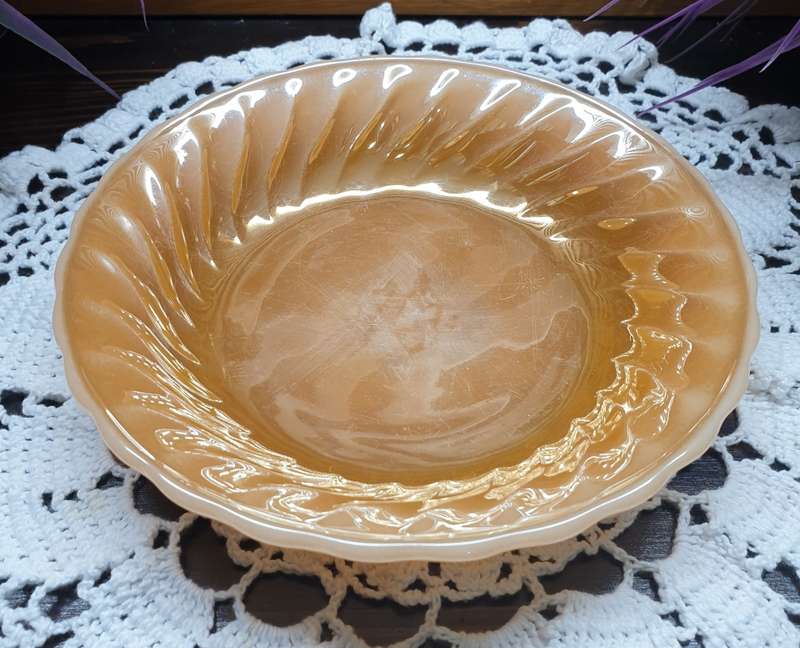 Carnival Glass Bowl / PLATE