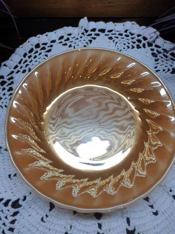 Carnival Glass Bowl / PLATE