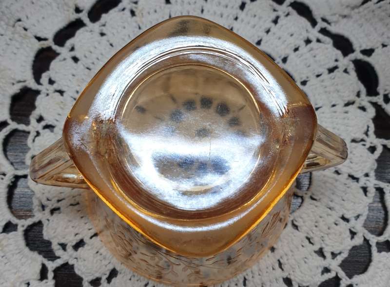 VINTAGE SUGAR BOWL