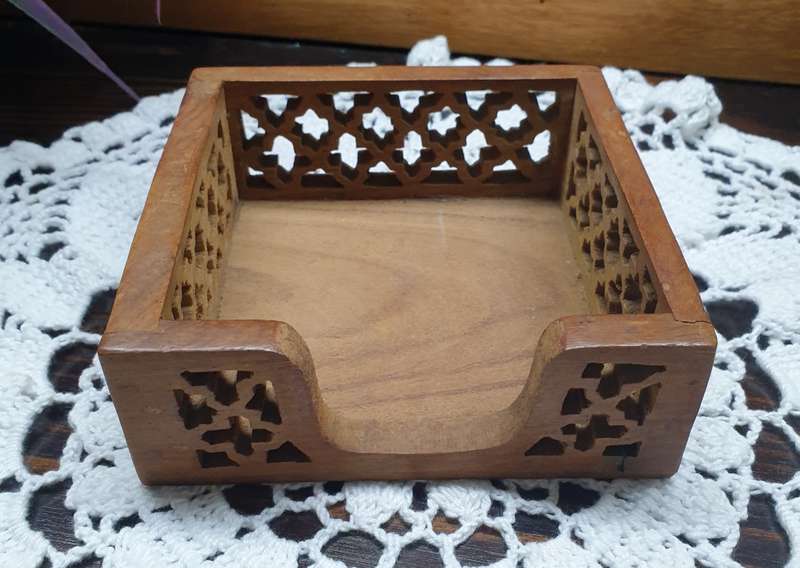 SMALL WOODEN NAPKIN/PAPER HOLDER