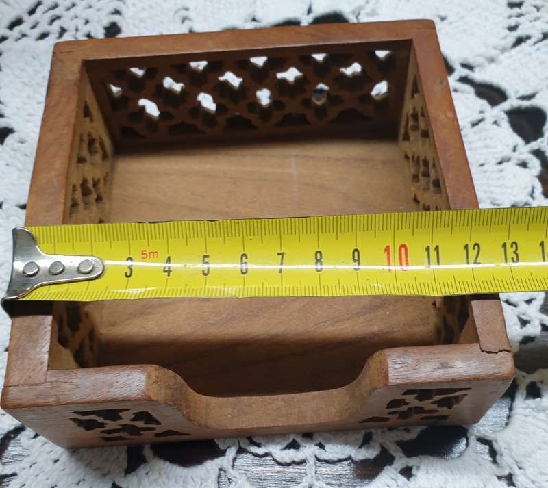 SMALL WOODEN NAPKIN/PAPER HOLDER