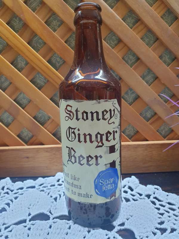 VINTAGE Stoney Ginger beer bottle