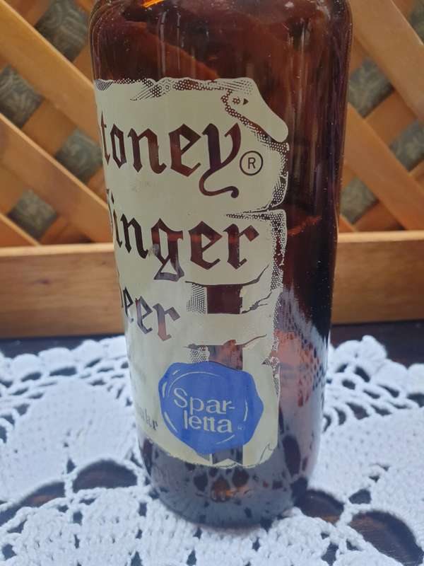 VINTAGE Stoney Ginger beer bottle