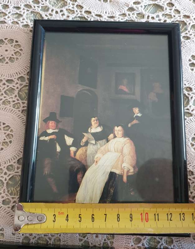 SET OF PRINTS WITH PHOTO FRAMES