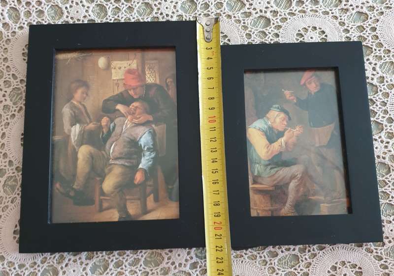 SET OF PRINTS WITH PHOTO FRAMES