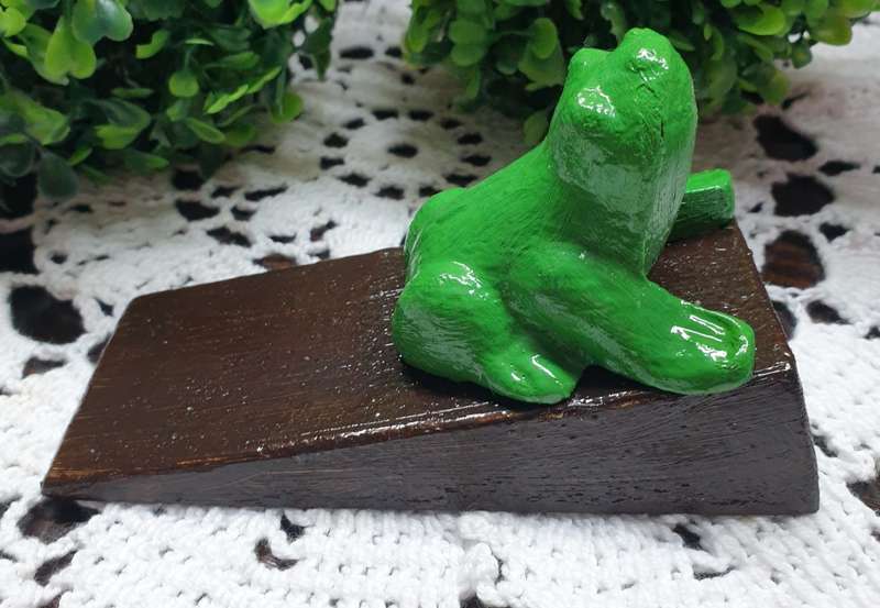 CAST IRON DOORSTOP | PAINTED | FROG |