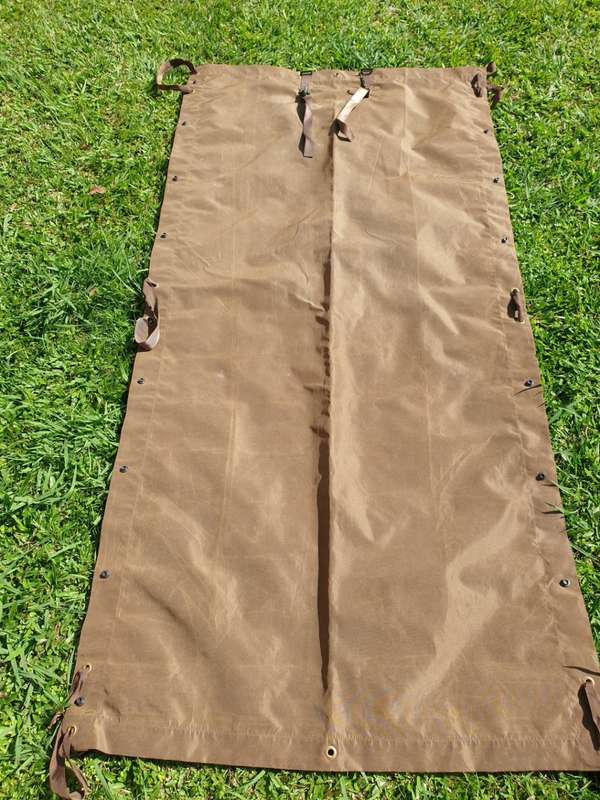 Army ground sheet from 1978 ... EXCELLENT CONDITION.