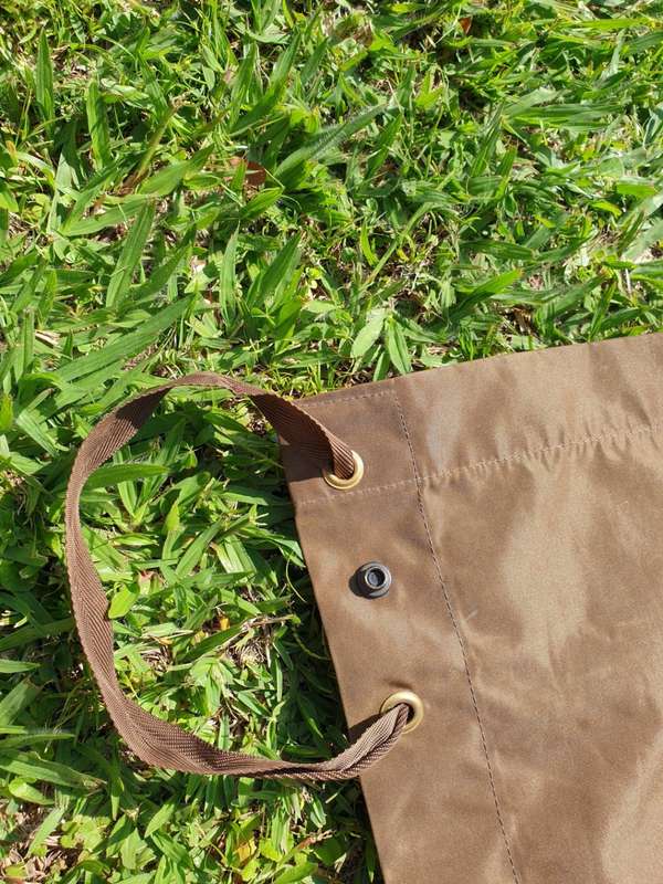 Army ground sheet from 1978 ... EXCELLENT CONDITION.