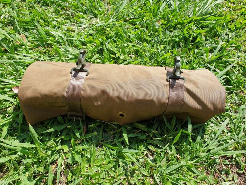 Army ground sheet from 1978 ... EXCELLENT CONDITION.