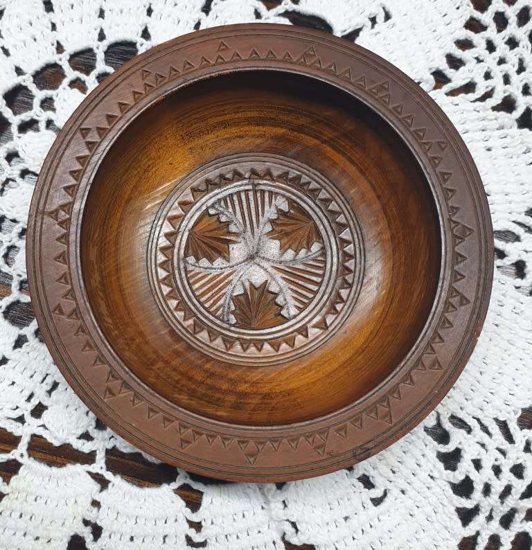 WOODEN BOWL FOR YOUR COLLECTION | DECOR |