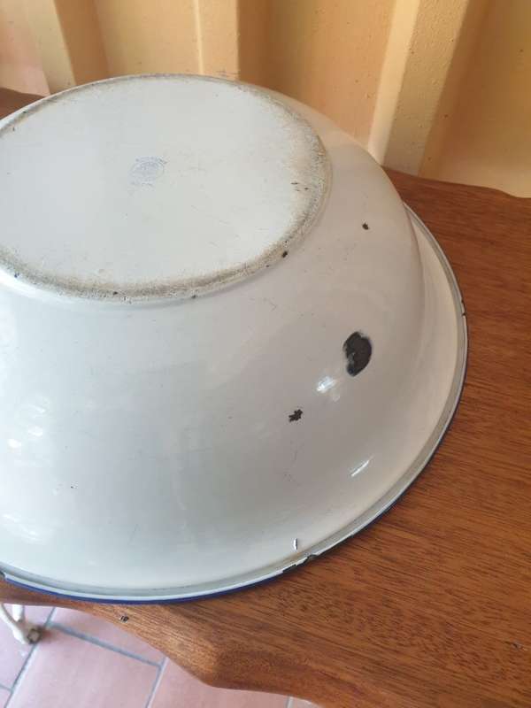 Vintage Enamel Bowl | Kitchen | Decor |