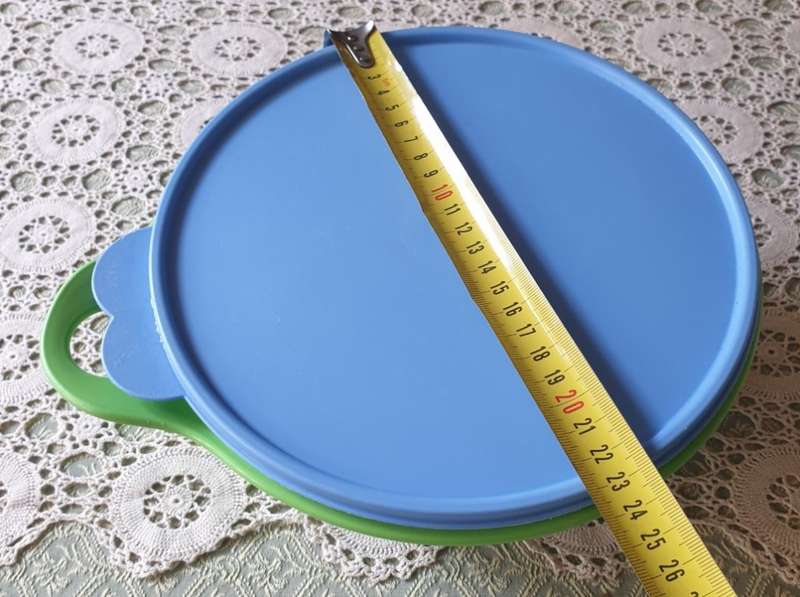 3 TUPPERWARE CONTAINERS | KITCHEN |