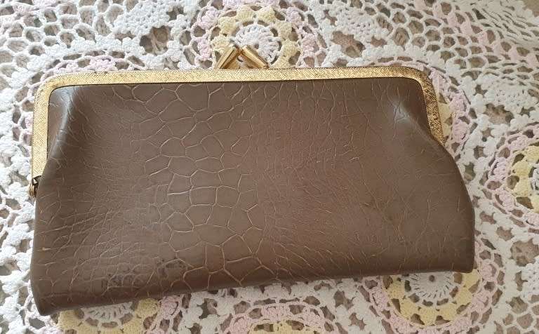 VINTAGE PURSE | LEATHER ? |