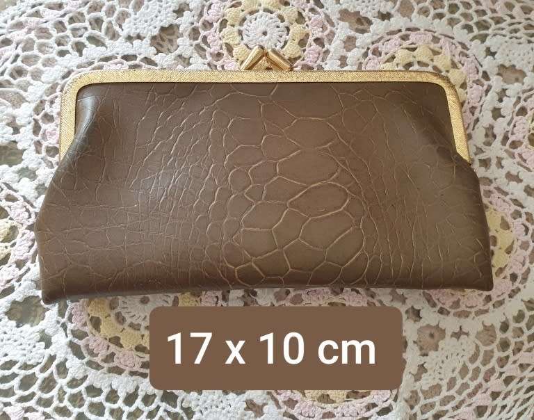 VINTAGE PURSE | LEATHER ? |