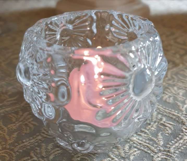 SMALL HEAVY GLASS CANDLE HOLDER