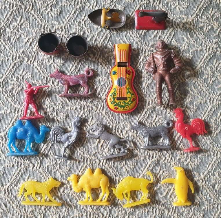1950`s Lucky Dip Toys | vintage | RARE FIND |