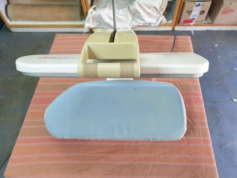 ELNAPRESS ...Only one on Bobshop . Good working order