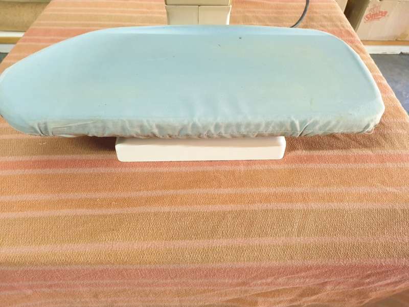 ELNAPRESS ...Only one on Bobshop . Good working order