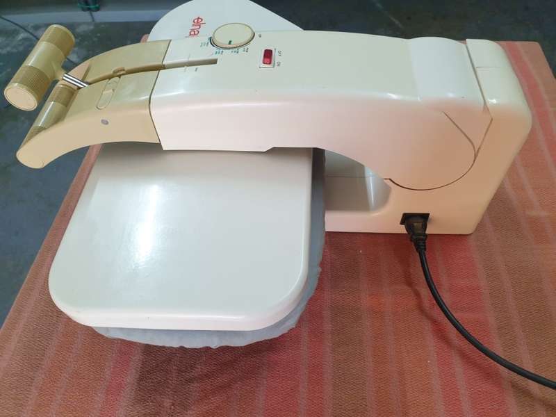 ELNAPRESS ...Only one on Bobshop . Good working order