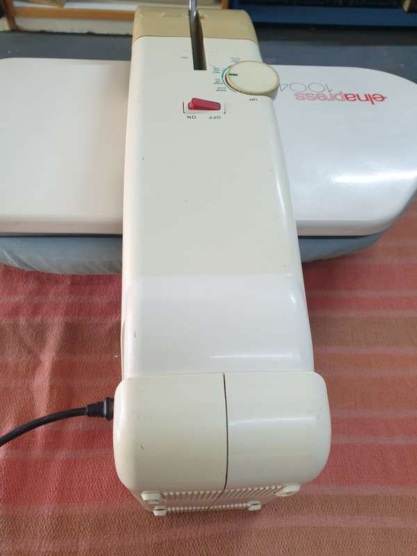 ELNAPRESS ...Only one on Bobshop . Good working order