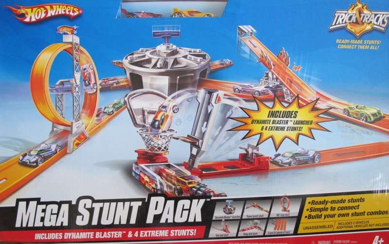 Hot Wheels mega stunt pack trick tracks   RETAIL R2199