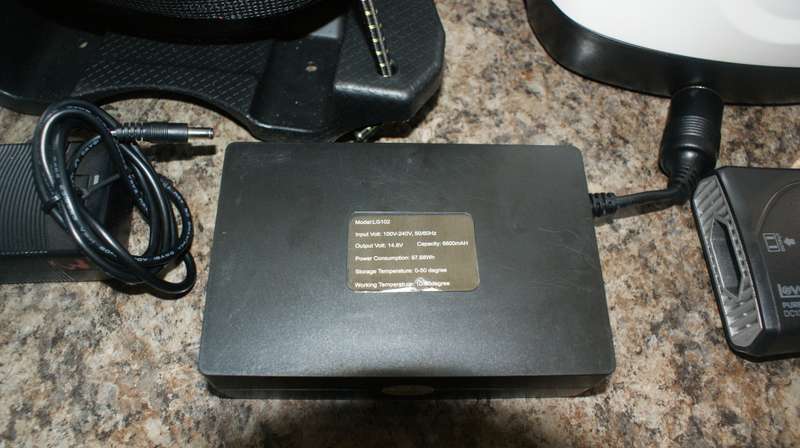 Lovego Lg102 Portable Oxygen Concentrator (4.5 Litre)        AS NEW  ONLY USED FOR A FEW HOURS.