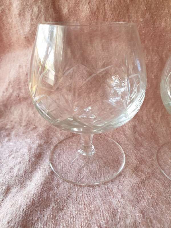 SET OF TWO CRYSTAL GLASSES