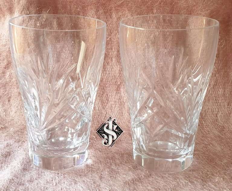 SET OF TWO CRYSTAL GLASSES
