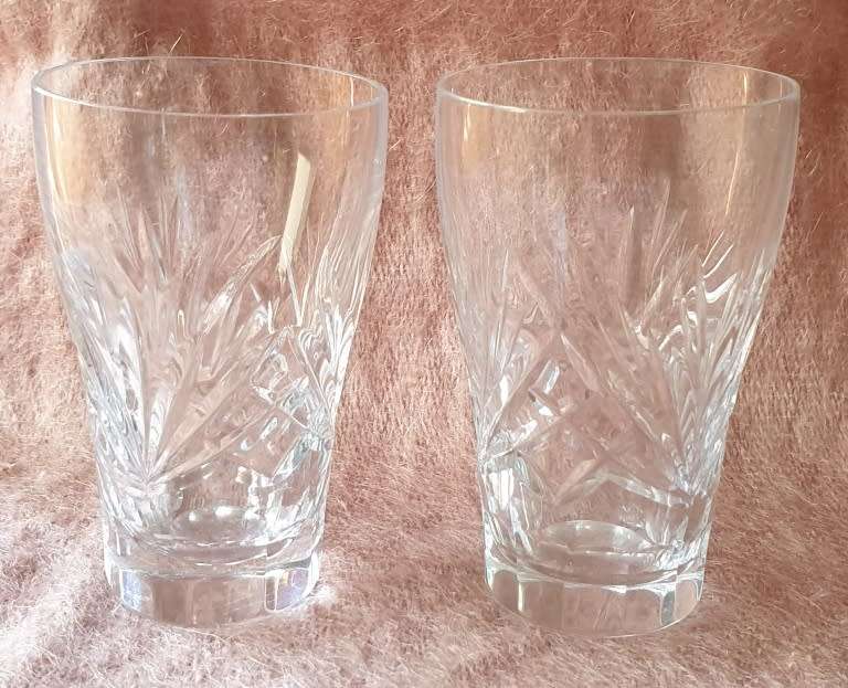 SET OF TWO CRYSTAL GLASSES