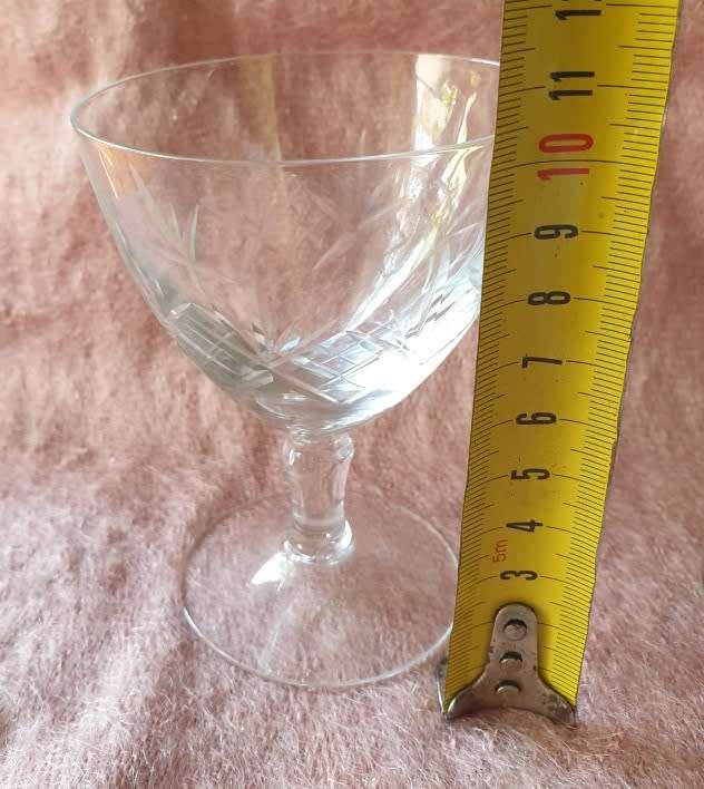 SET OF 5 CRYSTAL GLASSES