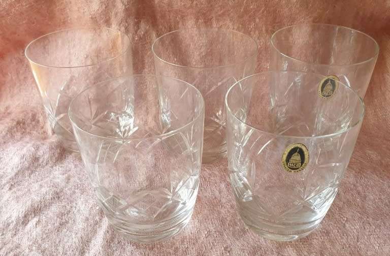 SET OF 5 CRYSTAL GLASSES