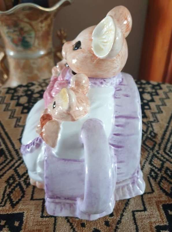 Character Tea Pot   Mouse Tea pot 18 x 13 x 15 cm High