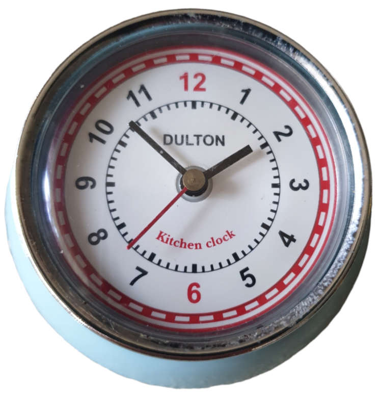 DULTON SMALL MAGNETIC KITCHEN CLOCK (NEW BATTERY INCLUDED)