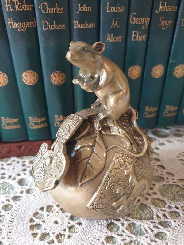 Meiji BRASS Mouse with Fruit |  Lovely Detail | RARE FIND |