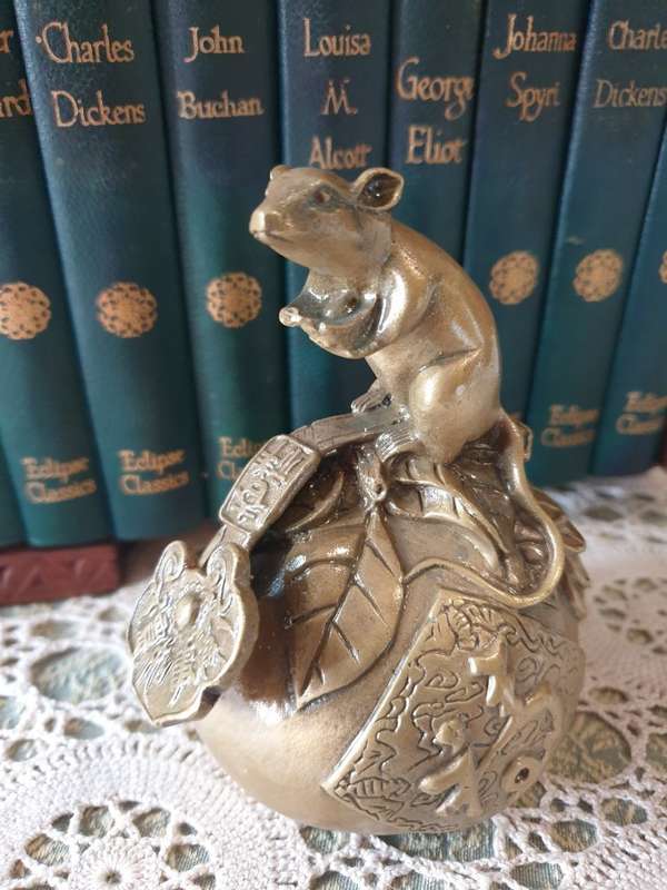 Meiji BRASS Mouse with Fruit |  Lovely Detail | RARE FIND |
