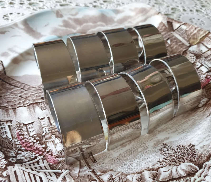 8 Stainless steel Napkin Rings