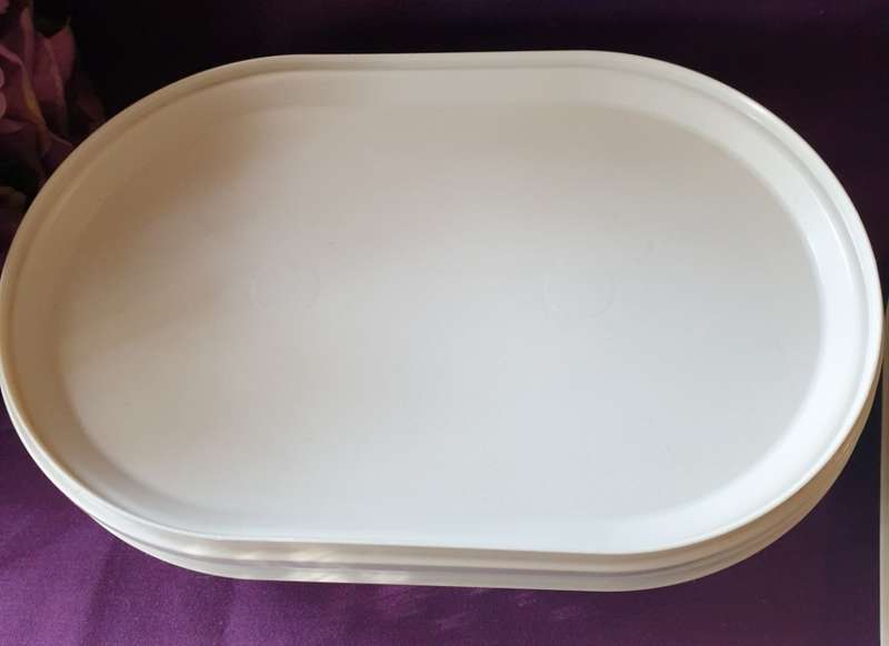 TUPPERWARE