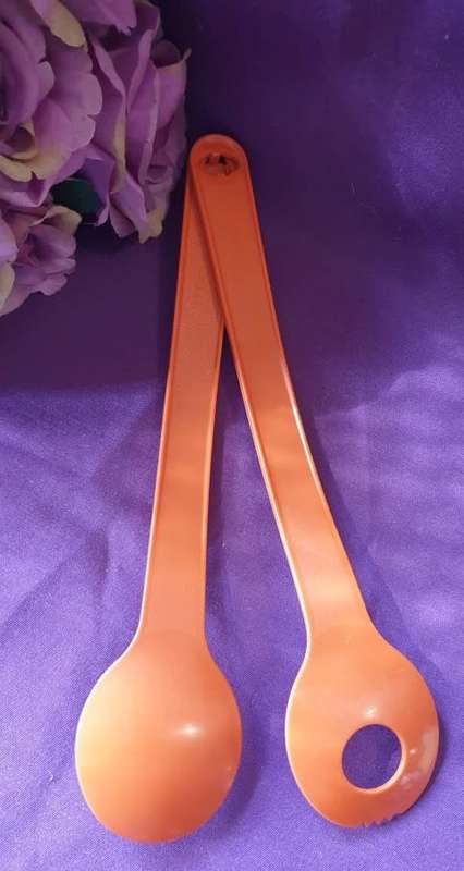 TUPPERWARE VINTAGE SALAD SET