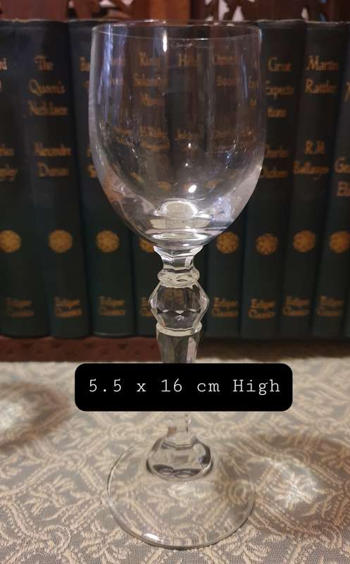 6 SHERRY GLASSES FOR YOUR COLLECTION