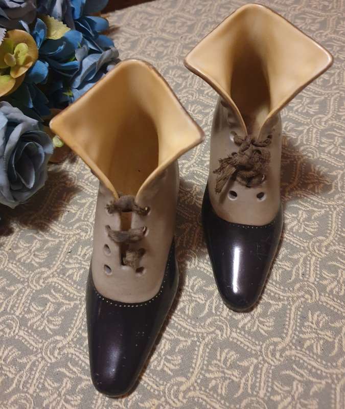 Unmarked Royal Bayreuth Laced Ladies Boots